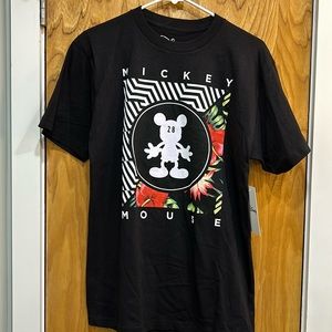 NWT Disney Neff Mickey Mouse Graphic Crewneck T-Shirt Size Medium